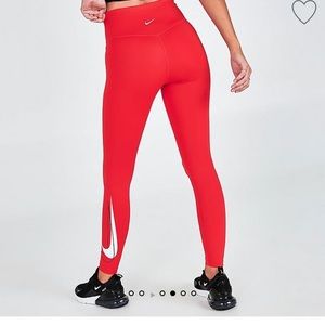 Nike Swoosh Mid Rise 7/8 Leggings